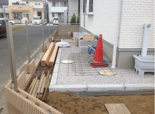 川越市鯨井　犬走の砂利敷