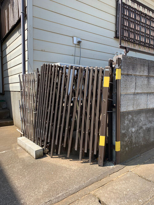 伸縮門扉施工前2